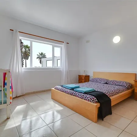 Casa Blanca Villa Mácher
